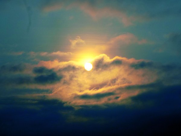 Sun Shining Through Clouds — nature wallpaper, 5K+