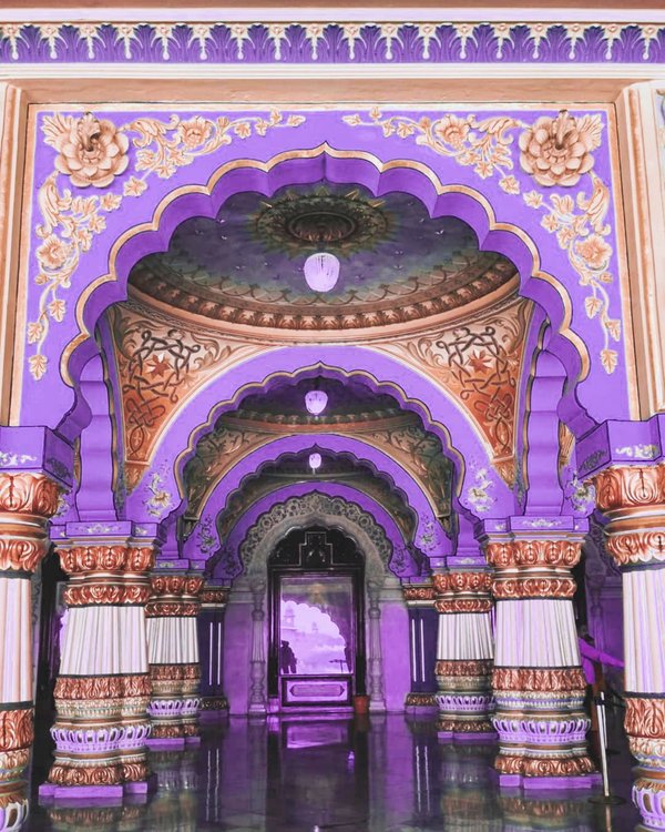 Ornate Purple Palace Arches — minimal wallpaper, 4K